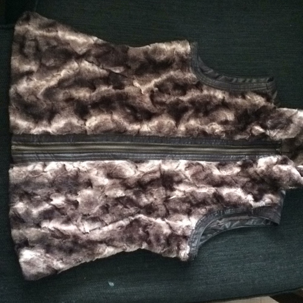 Go COCO XL Faux Fur & Faux Leather Vest